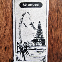 Wierook 'organic', 10 st in Recyceld papier verp. Patchouli