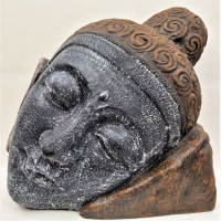 Boeddha head sandstone 'sleep' 50 cm