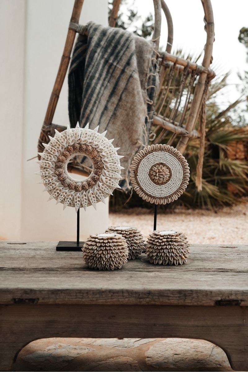 Staande decoratie gemaakt van schelp